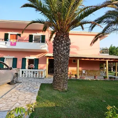 Anna マラティアス